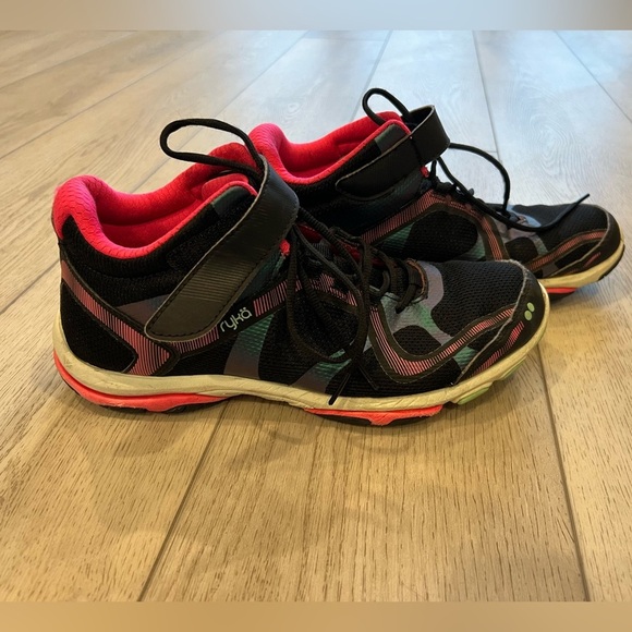 Ryka Influence Mid High-Top Training & Athletic Shoes - Picture 3 of 8